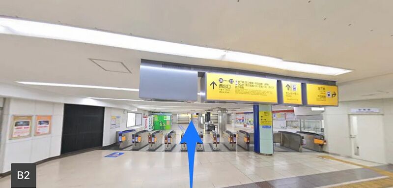ファイル:From OsakaNambaStation to JRNambaStation 2.jpg